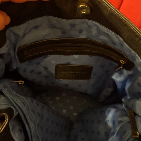 JUICY COUTURE BLACK LEATHER BAG - Picture 8 of 10